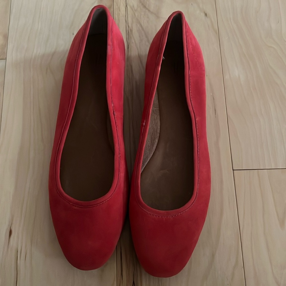 Frye flats